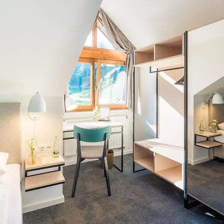 Hotel, Cafe & Restaurant Muehlenglueck Отель Оппенау