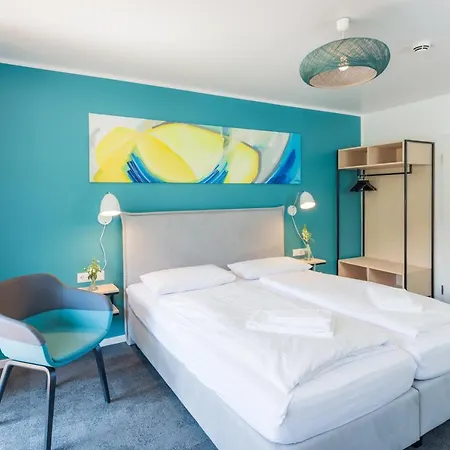 Отель Hotel, Cafe & Restaurant Muehlenglueck 3*