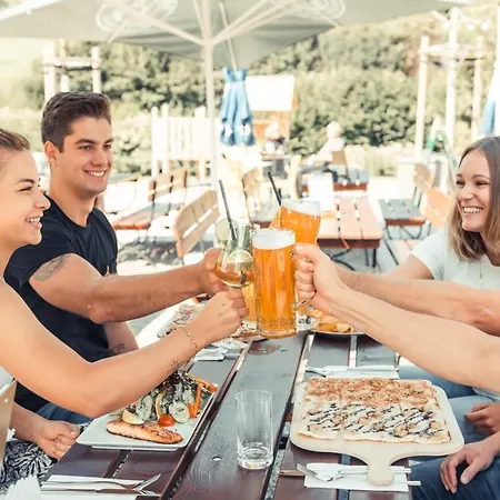 Отель Hotel, Cafe & Restaurant Muehlenglueck