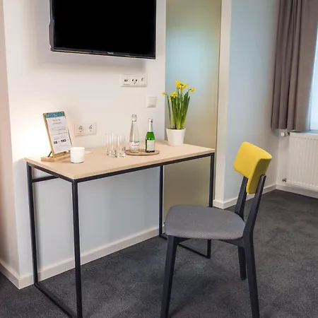 Hotel, Cafe & Restaurant Muehlenglueck Оппенау