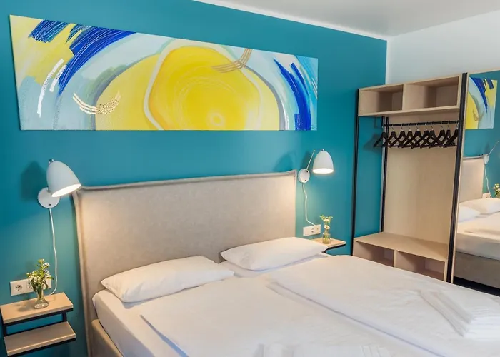 Hotel, Cafe & Restaurant Muehlenglueck فندق