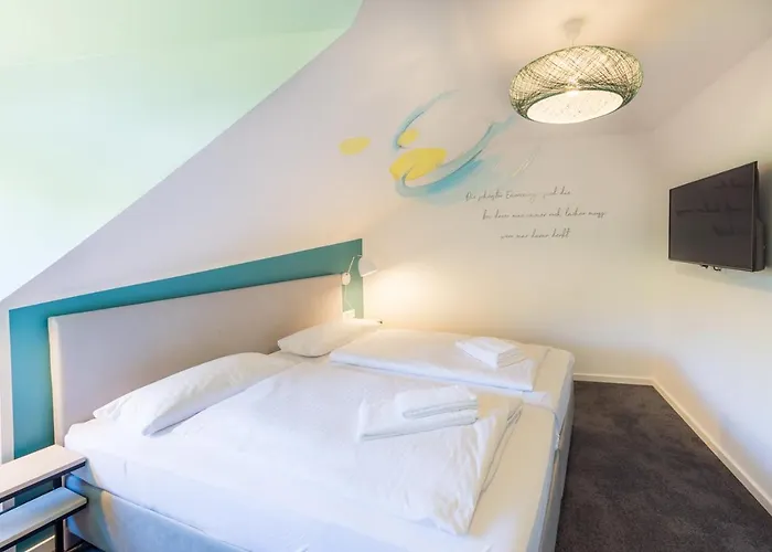 فندق Hotel, Cafe & Restaurant Muehlenglueck أوبناو