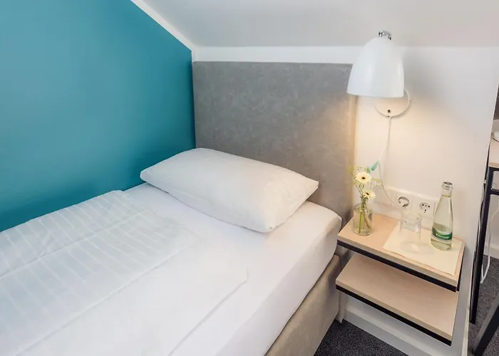 Hotel, Cafe & Restaurant Muehlenglueck فندق