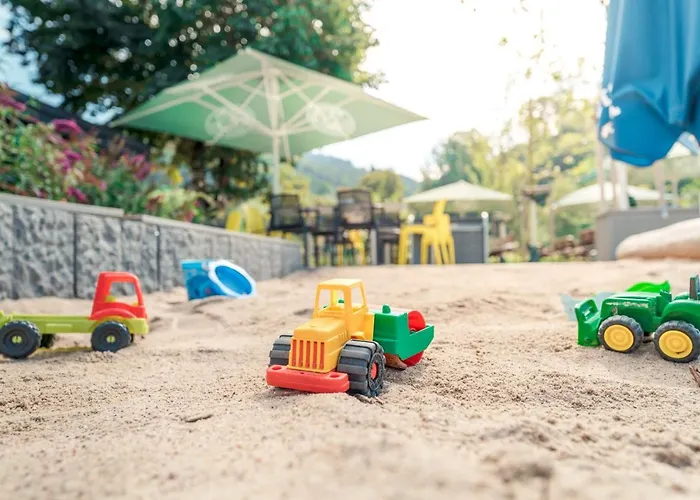 Hotel, Cafe & Restaurant Muehlenglueck فندق 3*