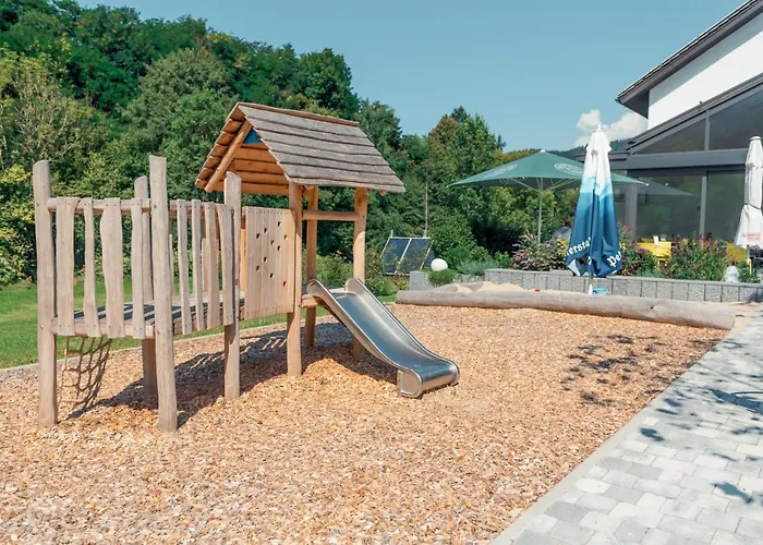 Hotel, Cafe & Restaurant Muehlenglueck 3*